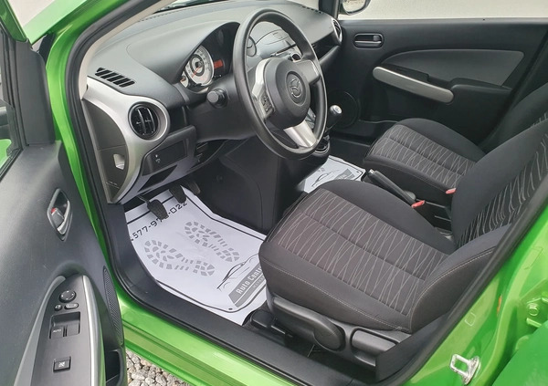 Mazda 2 cena 17700 przebieg: 190000, rok produkcji 2008 z Łazy małe 379